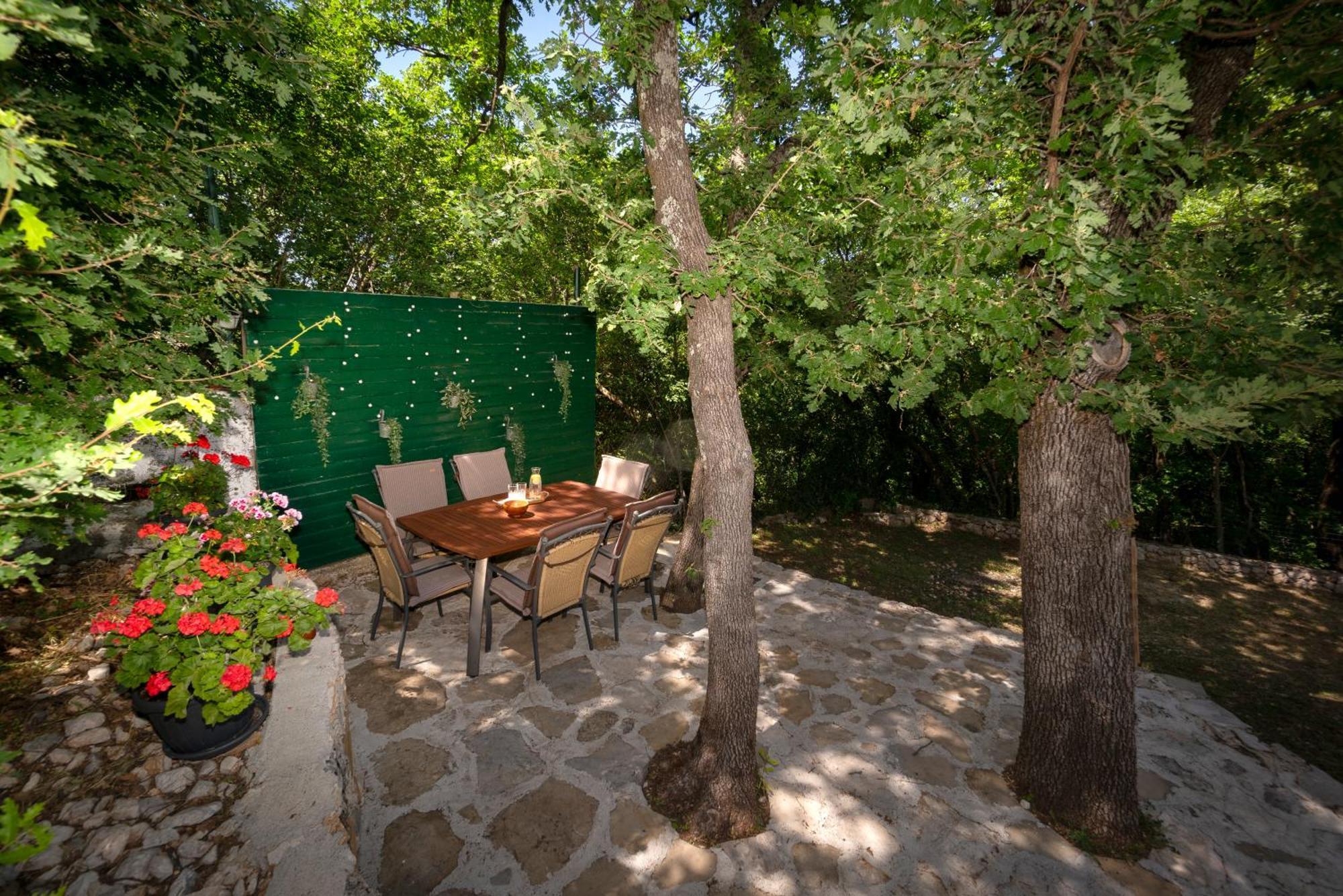 Apartments Srdanovic Omiš Exteriör bild