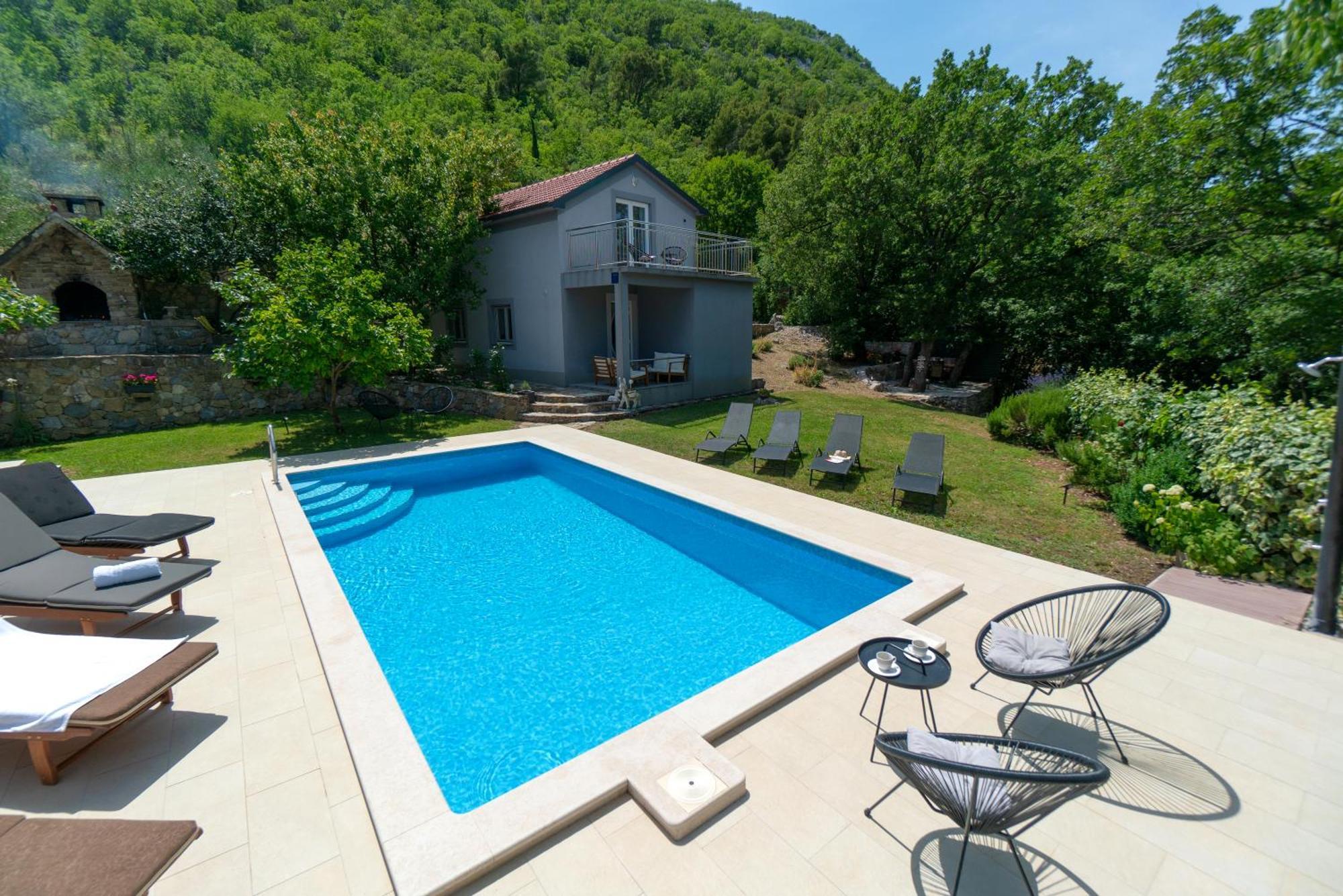Apartments Srdanovic Omiš Exteriör bild