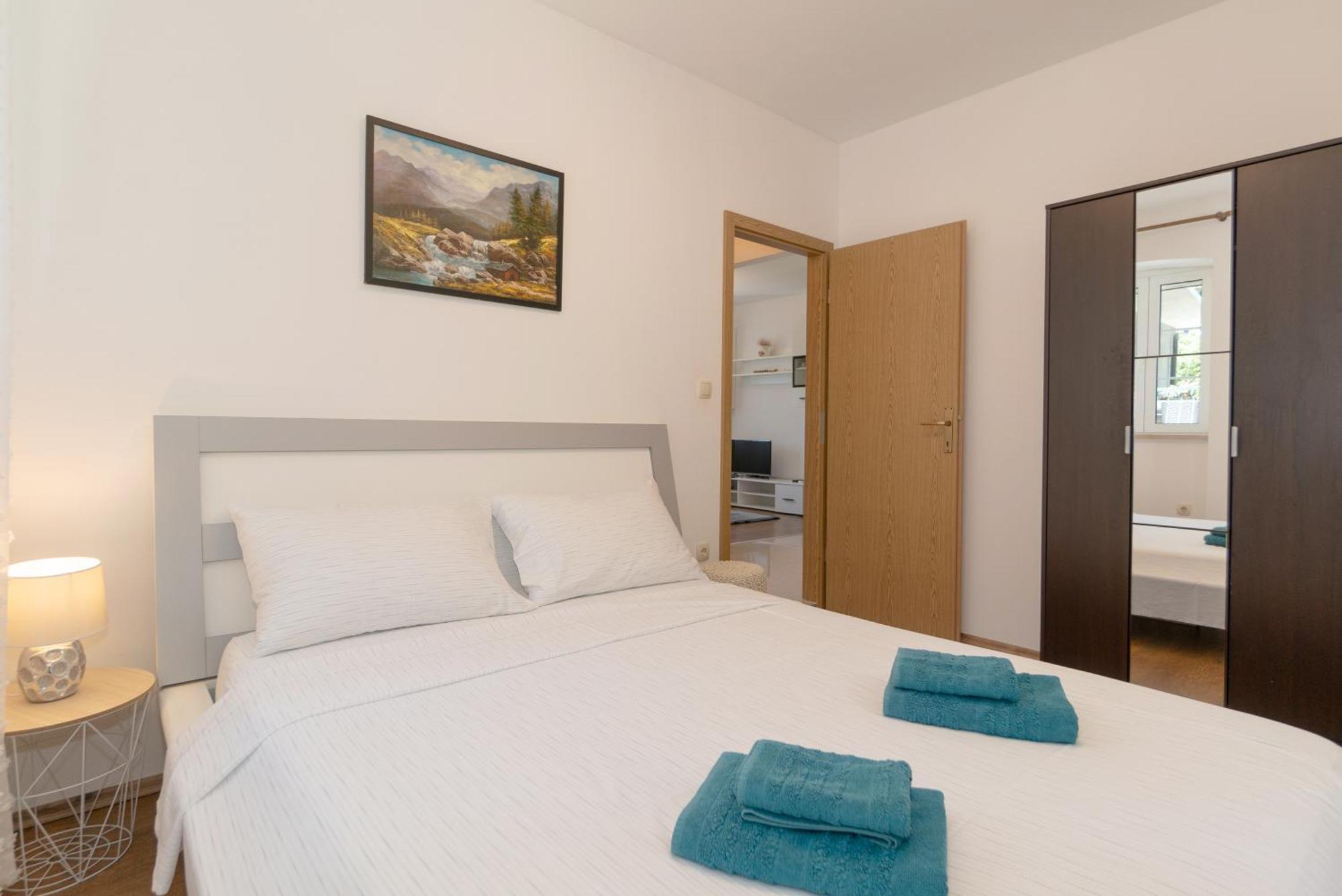 Apartments Srdanovic Omiš Exteriör bild