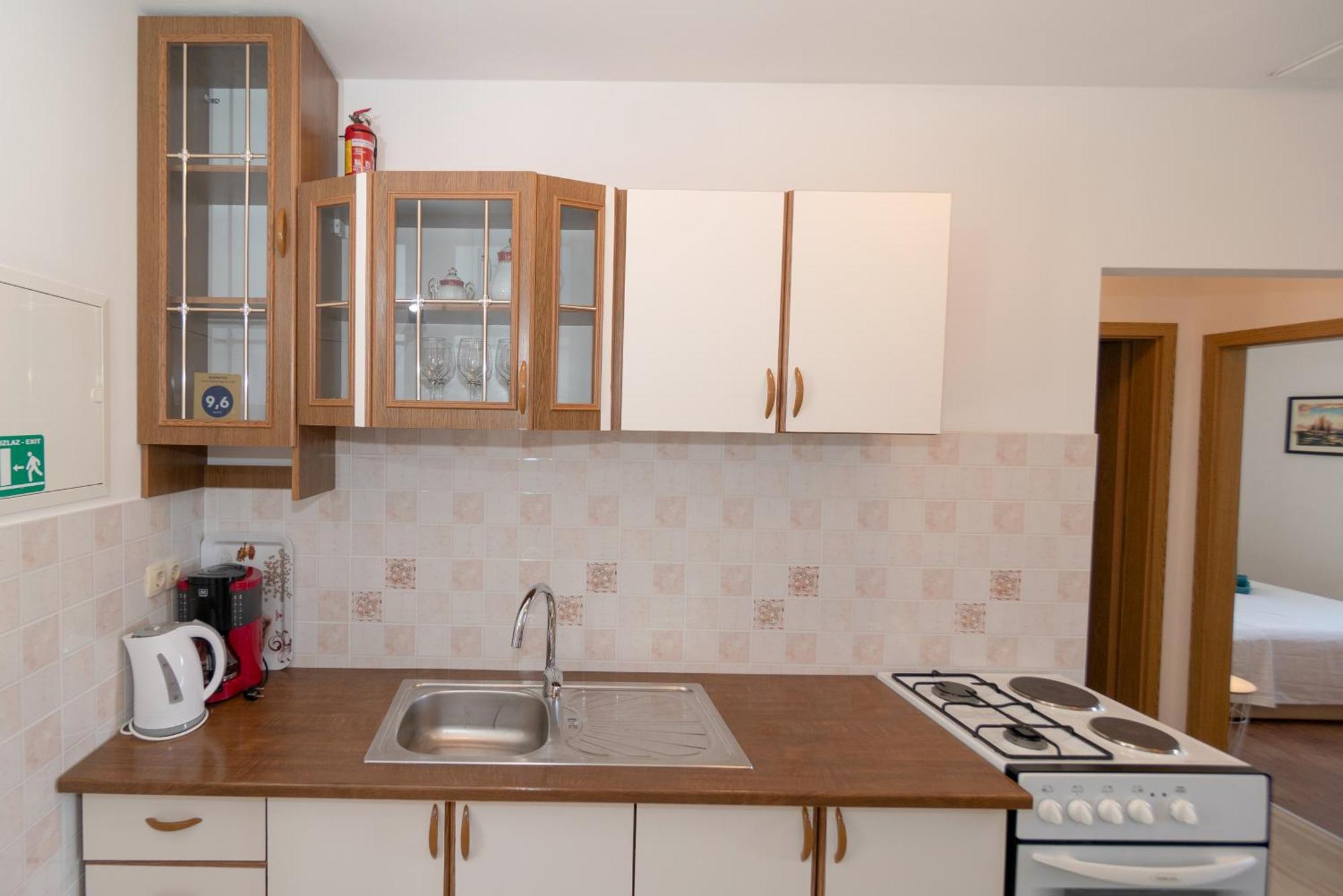Apartments Srdanovic Omiš Exteriör bild
